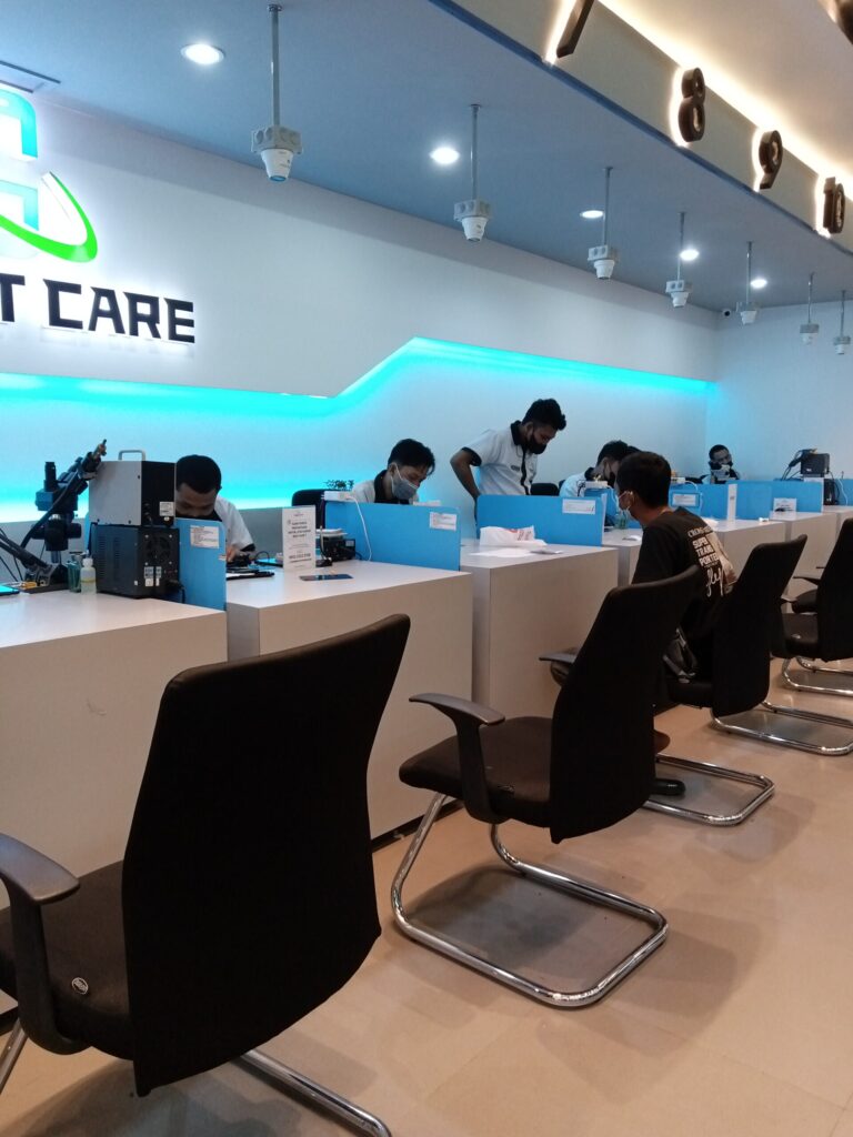 Perbaikan Ponsel di Toko Bintang Lebih Aman, Aki : Hati hati Terkecoh Servis Ponsel di Emperan