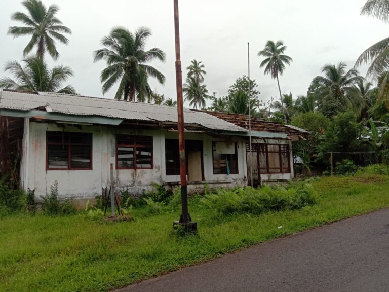 Kadis Kesehatan Diduga Lalai, Pustu Kampung Raku Dibiarkan Membusuk. Apa Kata Masyarakat Setempat? Puskemas Pembatu (Pustu) Kalurae Kecamatan Tabukan Utara.