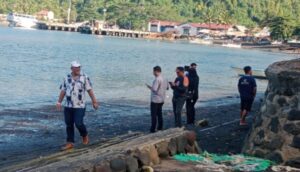Tim BNPB RI saat mensurvey beberapa titik lokasi yang terdampak bencana.(foto:ist)