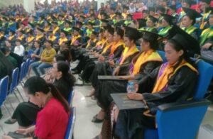 Ratusan mahasiswa Polnustar yang diwisuda pada Kamis (14/9/2023).