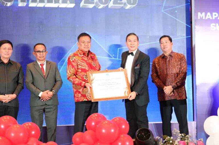 Pemrov Sulut Raih Penghargaan Anugerah Mapalus Pendidikan