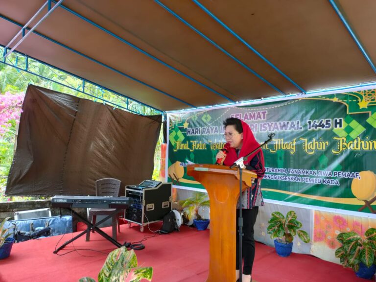 Pj Bupati Sangihe RST Secara Bergilir Penuhi Berbagai Undangan Hari Raya Ketupat Umat Muslim