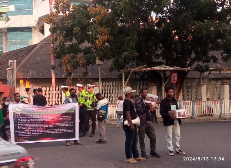 Mahasiswa Papua Politeknik, Kembali Gelar Aksi Galang Dana Warga Terdampak Letusan Gunung Ruang