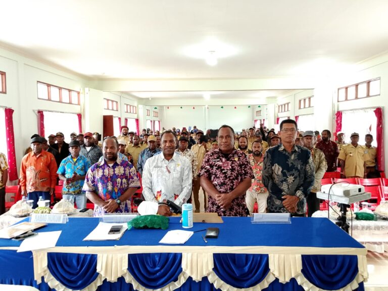 Tepis Isu Penggantian Kepala Kampung, Ini Disampaikan Plt Sekda Jayawijaya