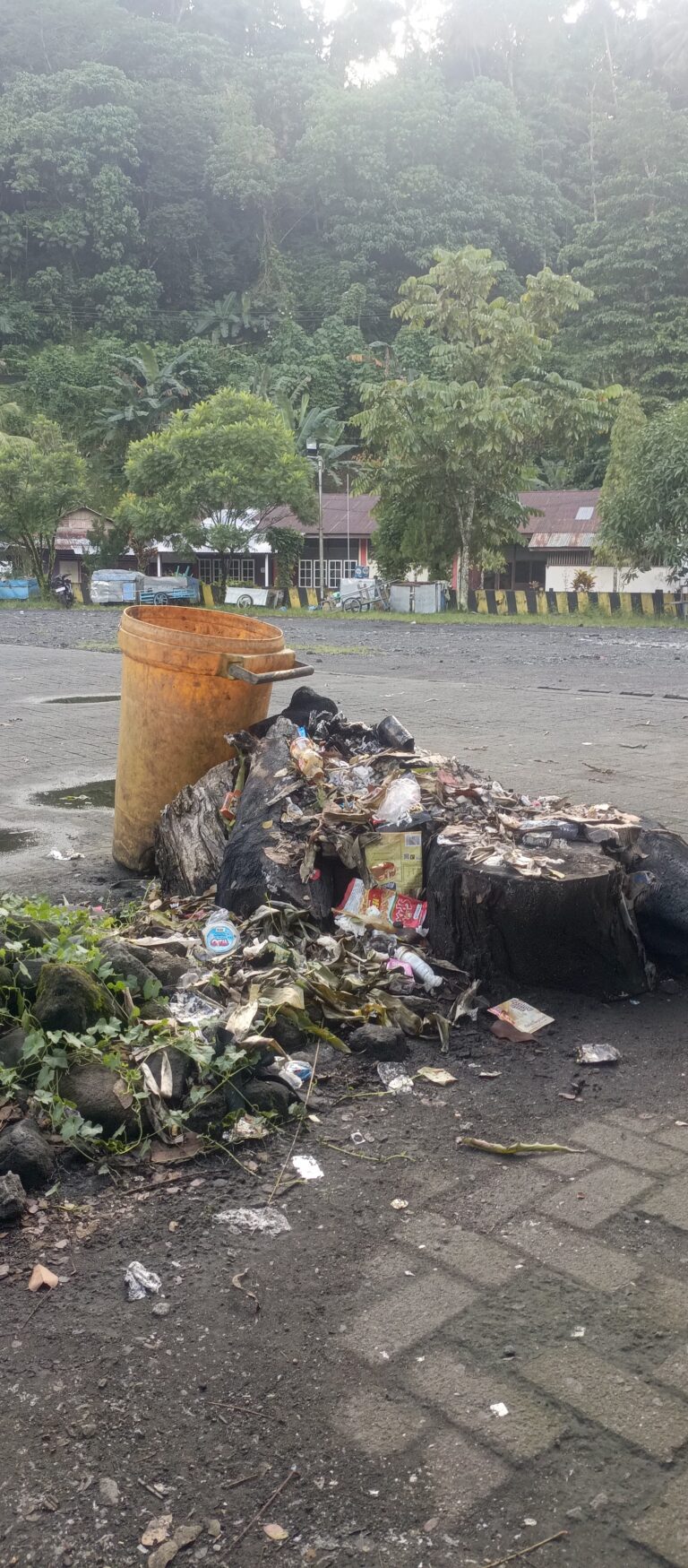 Pelabuhan Nusantara Tahuna Jorok Tak Terurus, Manajeman Diduga Amburadul