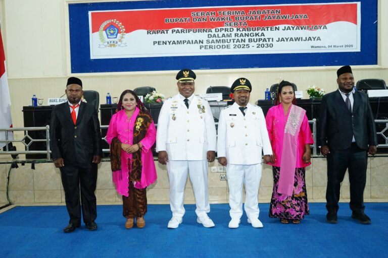 Pidato Perdana Bupati Jayawijaya di Depan Rapat Paripurna DPRK
