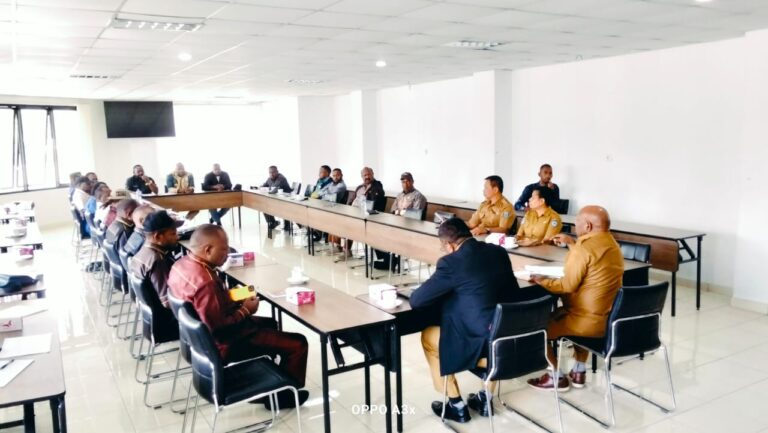 DPRK Jayawijaya Lakukan Audiensi dengan Wabup Ronny Elopere Bahas Penanganan Dampak Banjir