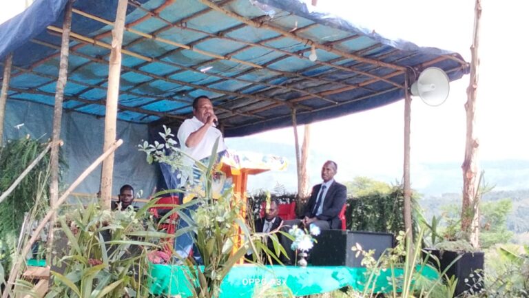 Asisten II Setda Jayawijaya Hadiri Baptisan Air Jemaat GBI Hosana Holaksilimo