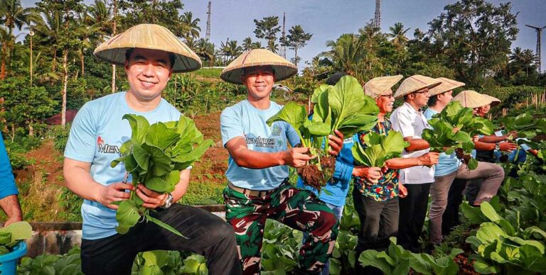 Bupati Michael Thungari Canangkan Gerakan Membara Mesuang di Kampung Lenganeng untuk Ketahanan Pangan