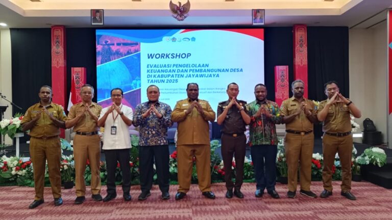 Bupati Jayawijaya Buka Workshop Pengelolaan Keuangan dan Pembangunan Desa Pengelolaan Keuangan dan Pembangunan Desa