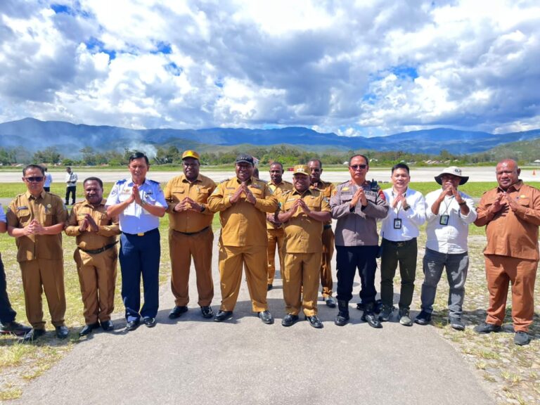 Bupati Jayawijaya Ajak Warga Sambut Penerbangan Perdana Sriwijaya Air Rute Makassar-Wamena penerbangan perdana Sriwijaya Air rute Makassar-Wamena