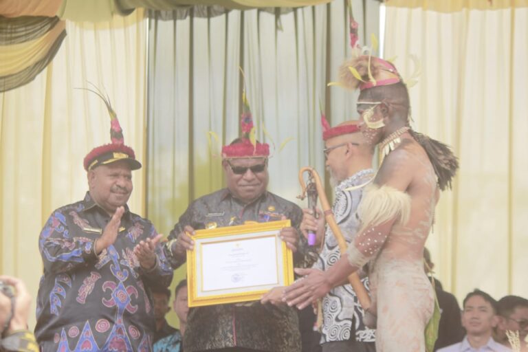 Dihadiri Staf Ahli Kementerian PEK, Wagub Papua Pegunungan Buka FBLB