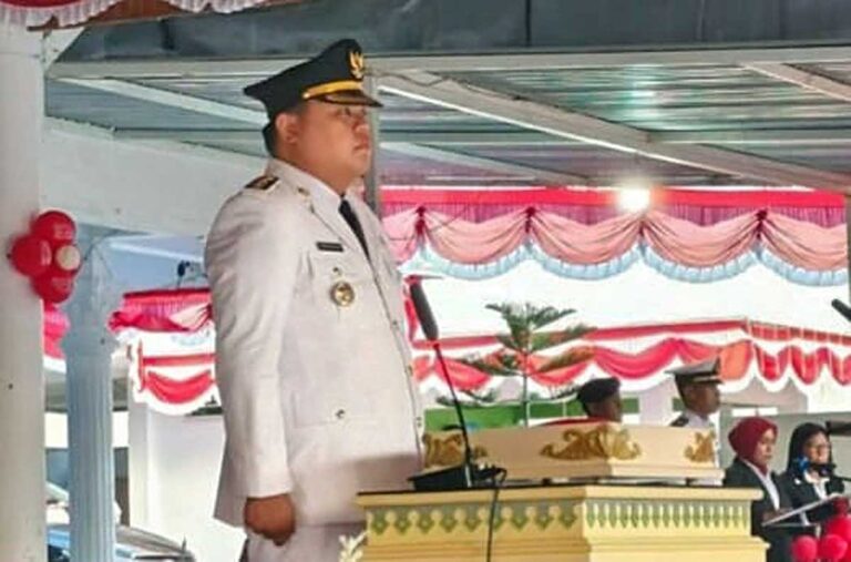 Penurunan-Bendera-HUT-ke-80-RI-di-Sangihe