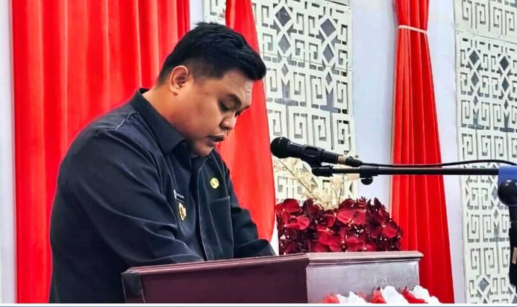 Rapat-Paripurna-Penandatanganan-KU-PPAS