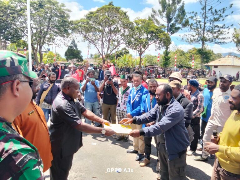 Aksi Damai di Kabupaten Jayawijaya Provinsi Papua Pegunungan Minta Presiden Prabowo Subianto Tarik TNI non Organik di Daerah Itu