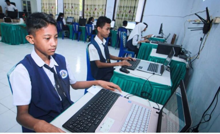 Bupati Sangihe Buka Pelaksanaan ANBK SMP 2025, Dorong Peningkatan Mutu Pendidikan