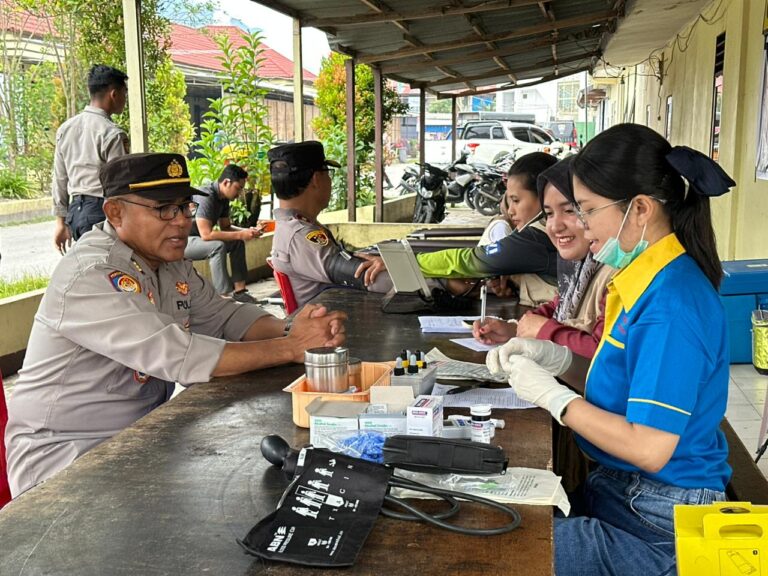 Polres Jayawijaya Gelar Donor Darah Serentak Peringati HUT Humas Polri ke-74