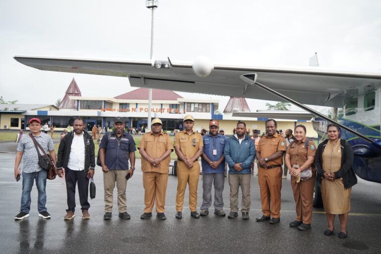 Gubernur Jhon Tabo Salurkan Rp1,25 Miliar untuk Tiga Gereja di Yahukimo