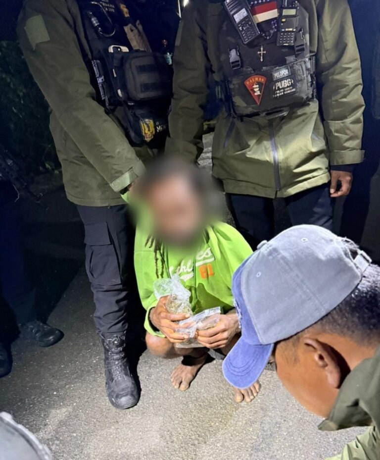Piket Patroli Polres Jayawijaya Amankan Pemuda Bawa 5 Bungkus Ganja