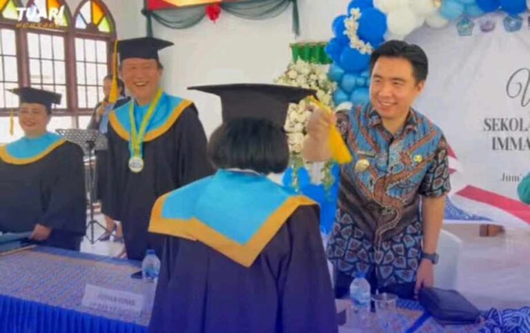 Sekolah Lansia Sangihe Wisudakan 47 Peserta, Pemkab Tegaskan Layanan Inklusif untuk Usia Emas