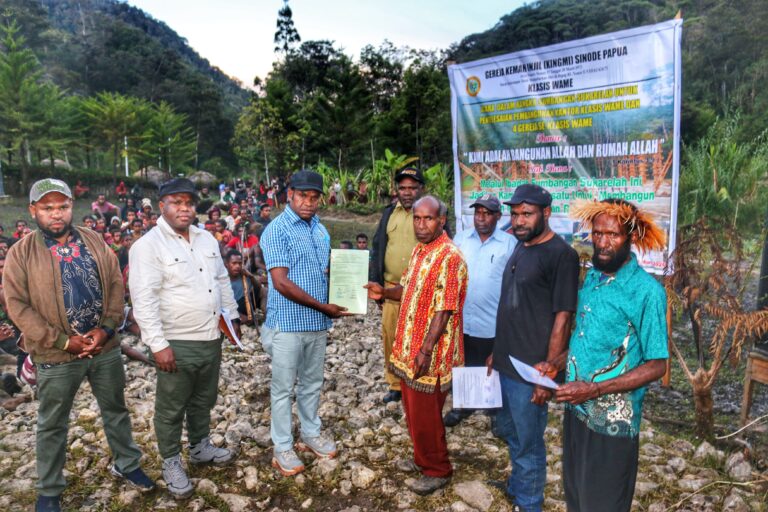 Anggota DPRD Jayawijaya Hadiri Penggalangan Dana Pembangunan Kantor Klasis Wame dan Empat Gereja