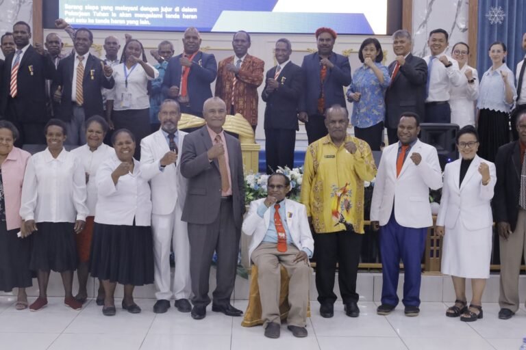 Gereja Harus Jadi Penjaga Persatuan dan Kedamaian, Asisten III Papua Pegunungan Lukas Kossay Buka Mukerda GPdI