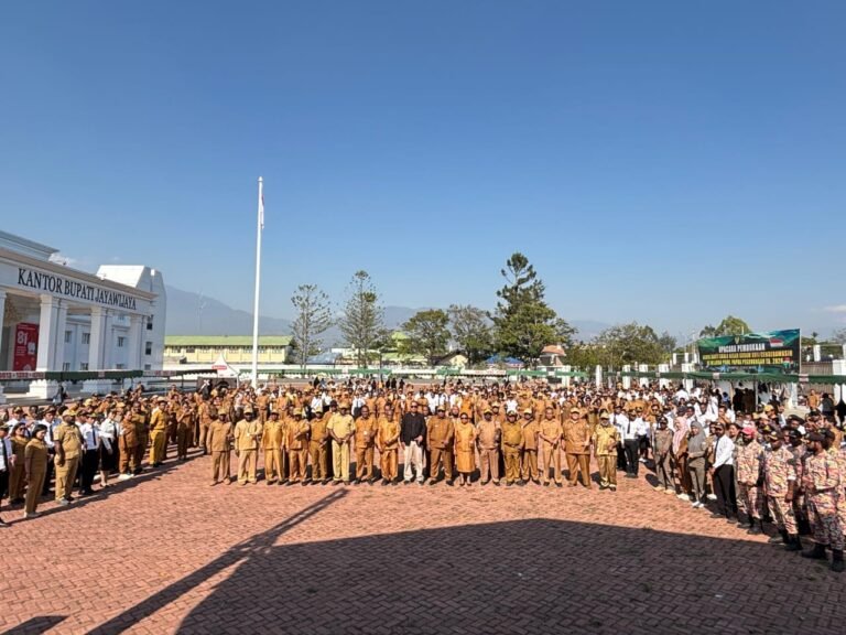 Bupati Murip Soroti Minimnya Kehadiran Pimpinan OPD di KKR Wamena Bermazmur